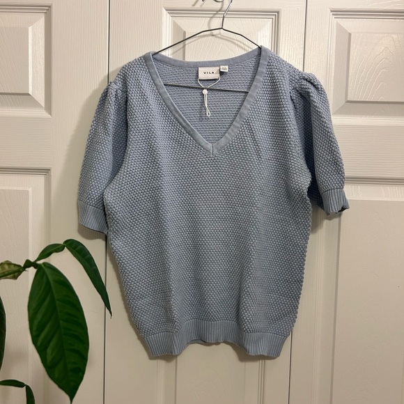 VILA Women's Light Blue Textured V-Neck Sweater - Picture 1 of 3